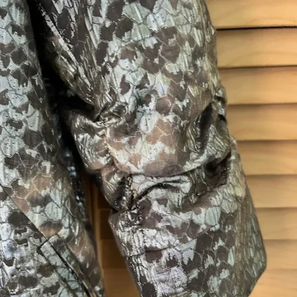 Fancy jacket - Picture 3 of 3